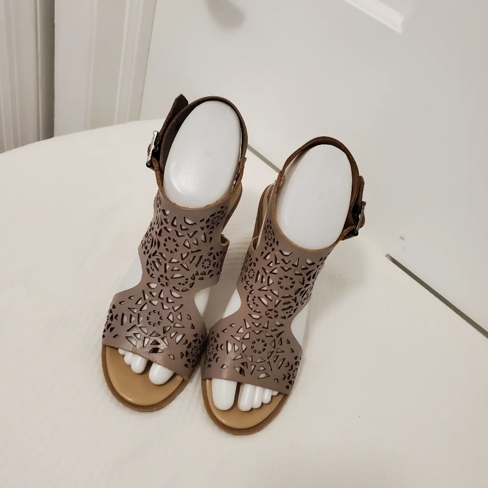 Barbara Barbieri Slingback Cutout Leather Peep Toe Heels Size 6 boho